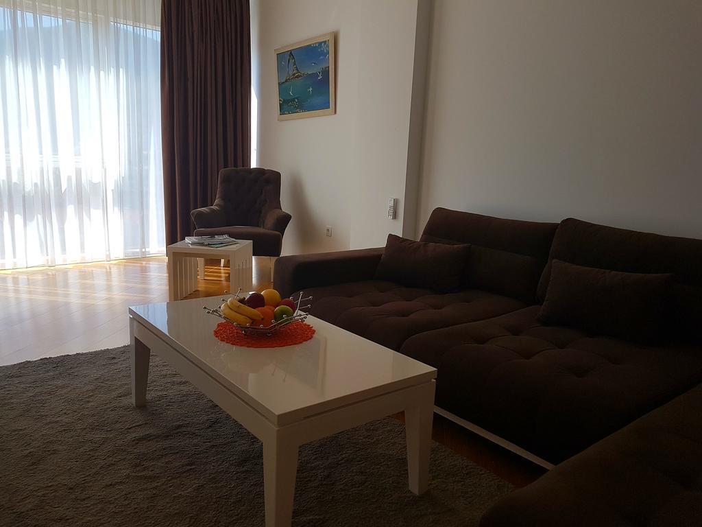 Apartment Tc Lux Vlsb Будва Екстериор снимка
