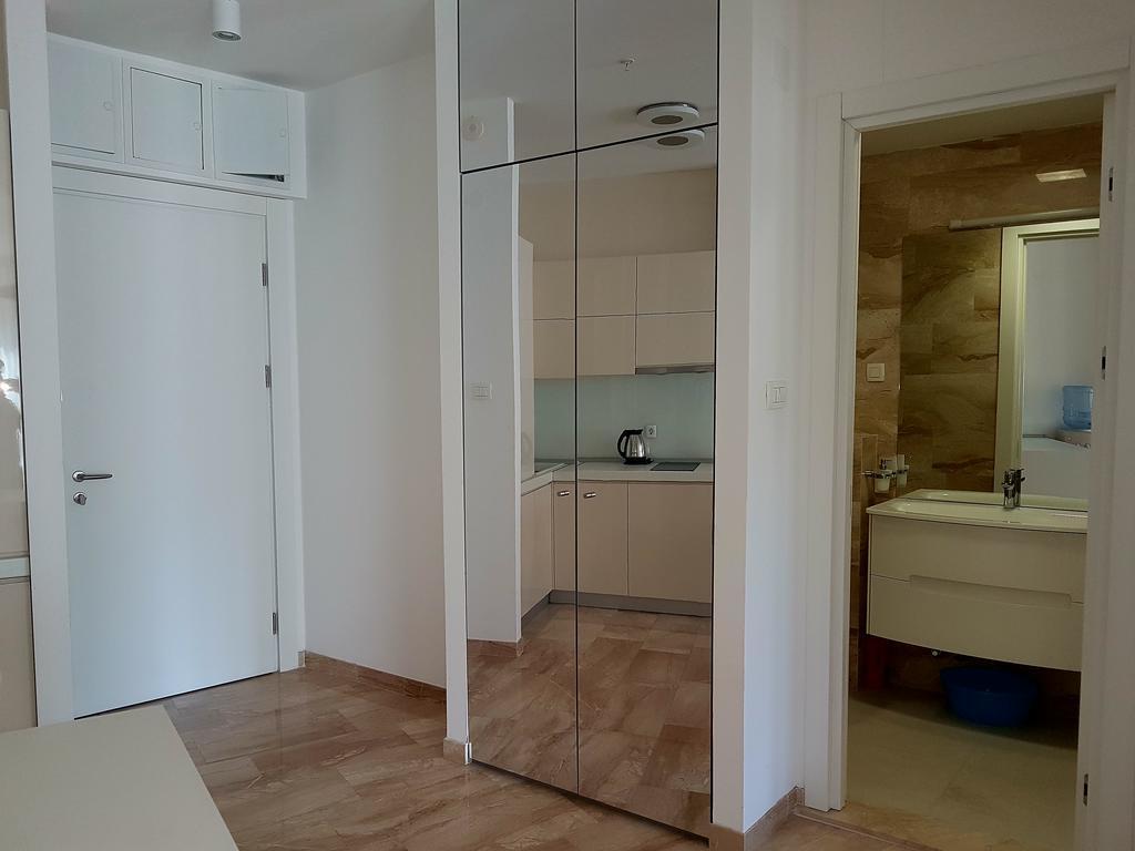 Apartment Tc Lux Vlsb Будва Екстериор снимка