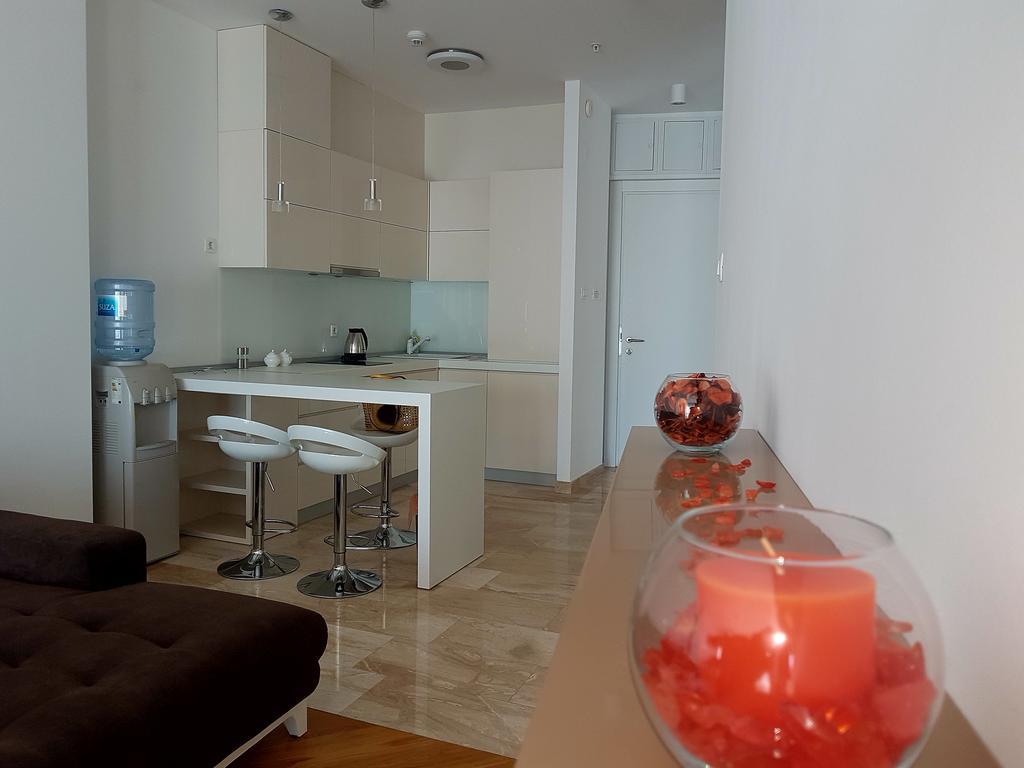 Apartment Tc Lux Vlsb Будва Екстериор снимка